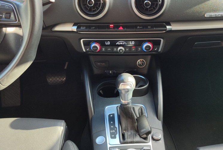 Audi A3 SPORTBACK 40 TFSIe Design Luxe / SUIVI AUDI 