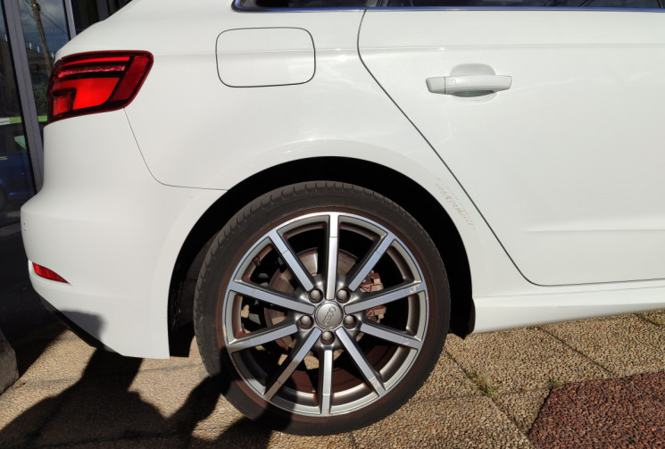 Audi A3 SPORTBACK 40 TFSIe Design Luxe / SUIVI AUDI 