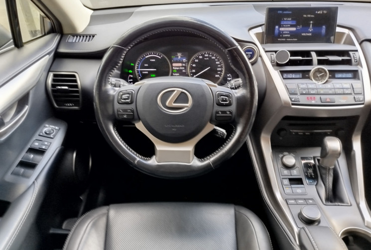 Lexus NX 300h  LUXE 2.5 VVT-i 197 AWD E-CVT 155 cv Boîte auto