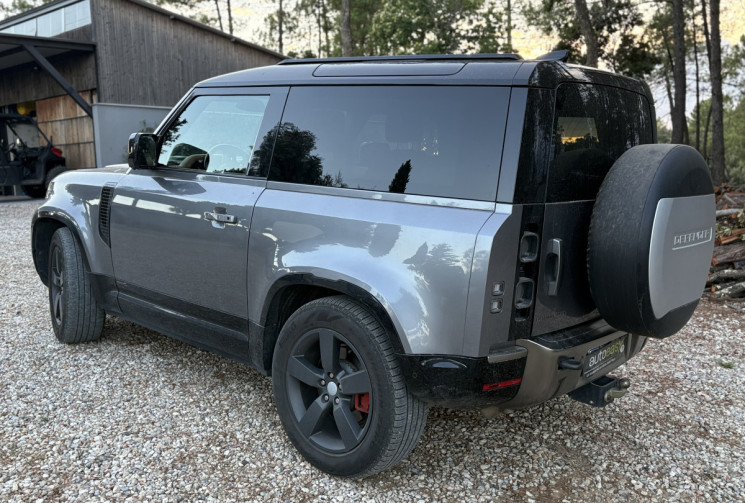 Land-Rover Defender 300