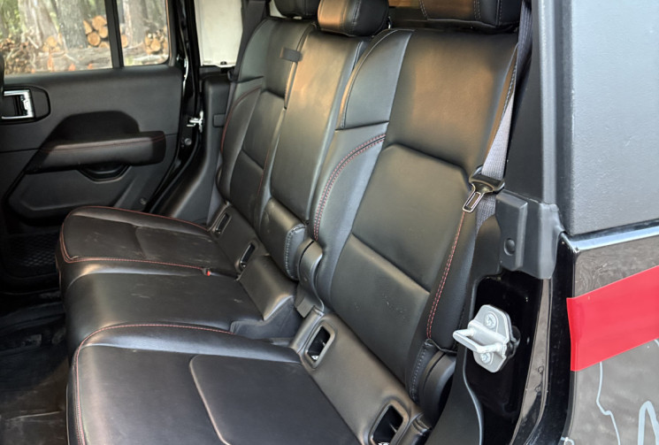 Jeep AUTRES Rubicon Gladiator 3.6 pentatstar V6 / UNIQUE / Cellule / tout équipe 