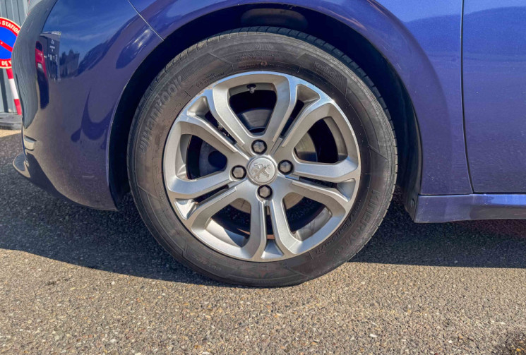 Peugeot 208 1.6 VTI 120 Allure 3P 2eme main EXCELLENT ETAT