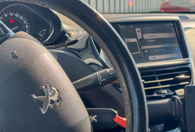 Peugeot 208 1.6 VTI 120 Allure 3P 2eme main EXCELLENT ETAT