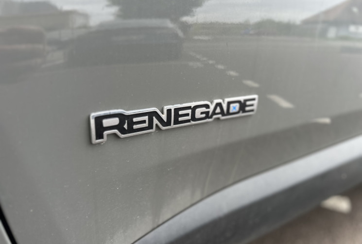 Jeep Renegade Phase 2 4Xe 1.3 i 16V GPF 190 Plug in Hybrid 4WD DCT6 S&S 130 cv Boîte auto