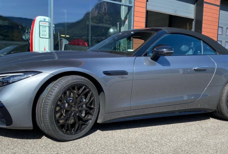 Mercedes SL  43 AMG 381 9G Speedshift MCT pack premium + Mercedes SL  43 AMG 381 9G Speedshift MCT pack premium +