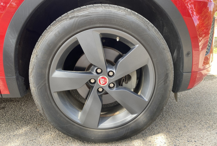 Jaguar E-Pace 2.0 D 16V AWD R-DYNAMIC SE 180 CH