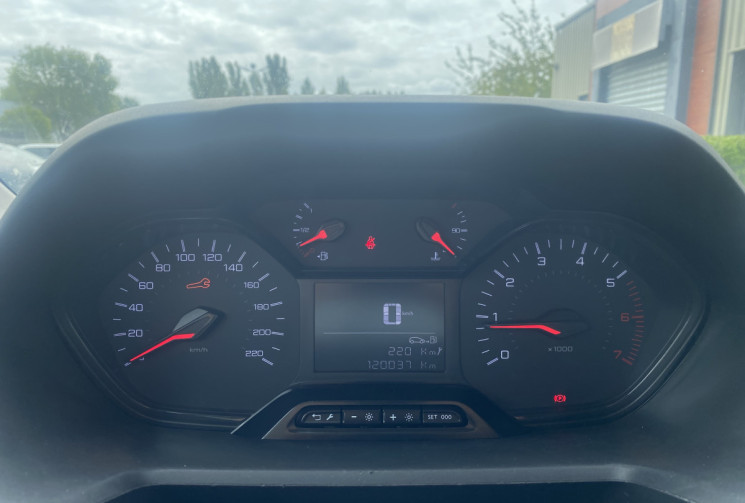 Peugeot Partner 1.5 BlueHDi 130 cv Peugeot Partner 1.5 BlueHDi 130 cv