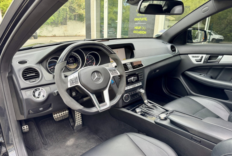 Mercedes CLASSE C COUPE 63 AMG Pack Performance Plus W204 / 2e main / Entretien complet ( C63 PPP ) 