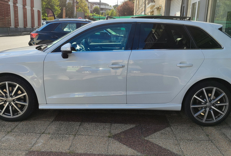 Audi A3 SPORTBACK 40 TFSIe Design Luxe / SUIVI AUDI 