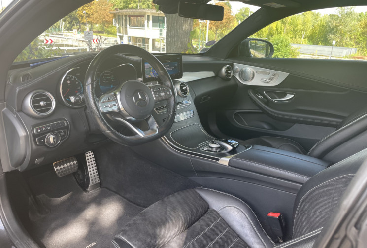 Mercedes CLASSE C COUPE 200 AMG Line 9G-Tronic 184 / Toit Ouvrant / Entretien Full Mercedes