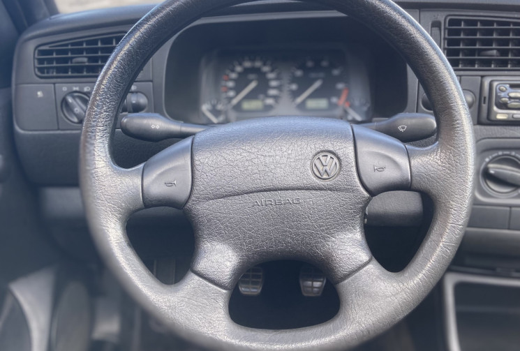 Volkswagen Golf III CABRIOLET COAST  1.8 75ch