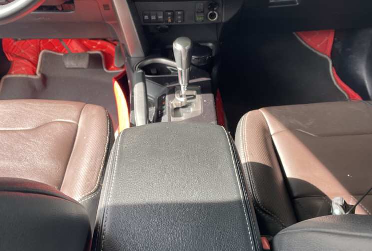 Toyota RAV4 IV PHASE 2 2.5 VVTI 16V 197   / HYBRID 4WD E-CVT 155 + GARANTIE TOYOTA 2026