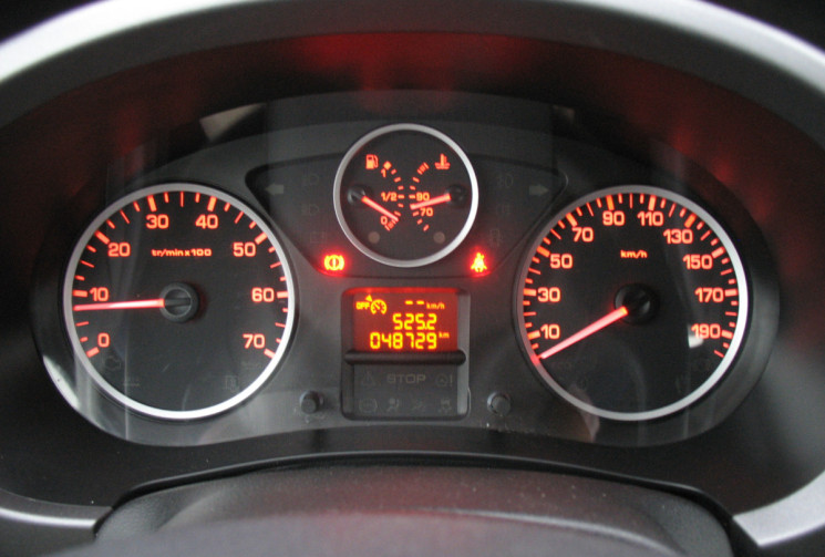 Peugeot PARTNER TEPEE  II 1.6 HDi 100 Active 48.000 km 7 PLACES  2 PORTES LATERALES 14158 HT