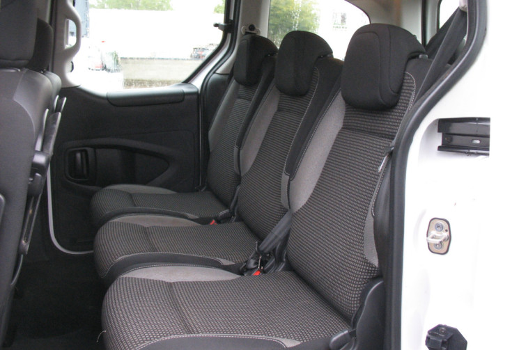 Peugeot PARTNER TEPEE  II 1.6 HDi 100 Active 48.000 km 7 PLACES  2 PORTES LATERALES 14158 HT