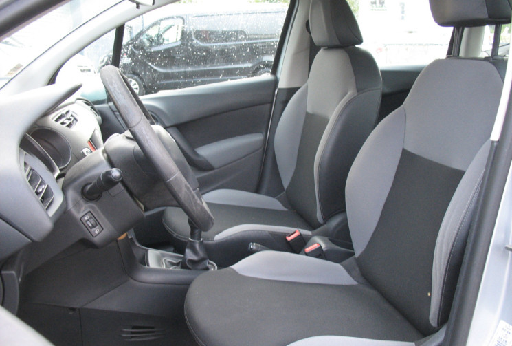 Citroën C3 II 1.4 i 75 CONFORT MOTEUR TU ESSENCE 5 PORTES
