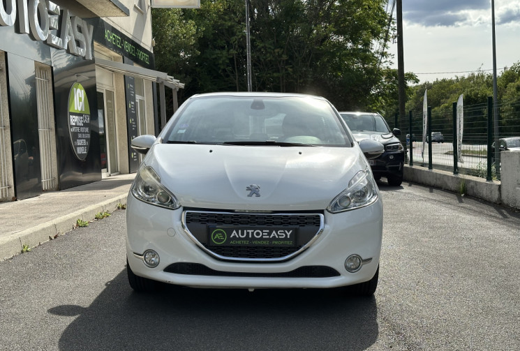 Peugeot 208 Allure 1.2 82 ch * ENTRETIEN A JOUR * CT OK * GARANTIE 6 MOIS