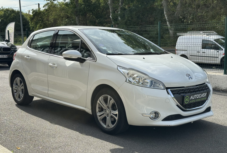 Peugeot 208 Allure 1.2 82 ch * ENTRETIEN A JOUR * CT OK * GARANTIE 6 MOIS