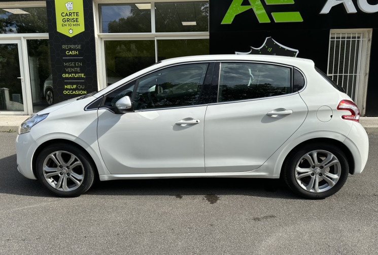 Peugeot 208 Allure 1.2 82 ch * ENTRETIEN A JOUR * CT OK * GARANTIE 6 MOIS