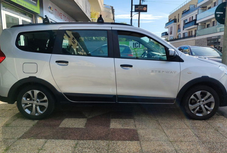 Dacia Lodgy Stepway 1.2 TCe 16V 115 cv - SUIVI RENAULT