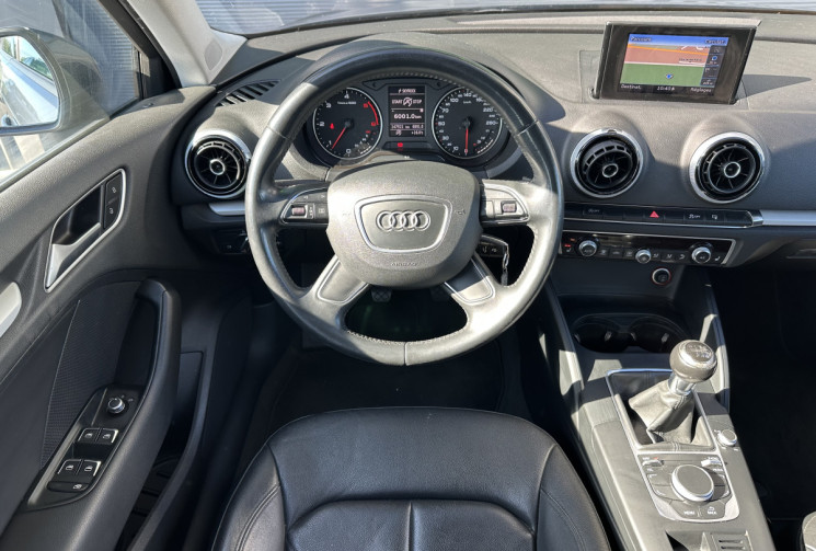 Audi A3 SPORTBACK 1.6 TDi 105 cv ATTRACTION - GPS - CUIR - DISTRIBUTION OK 