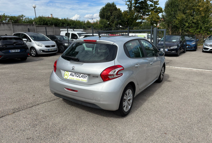 Peugeot 208 1.2 / 82 CH / ACTIVE Peugeot 208 1.2 / 82 CH / ACTIVE