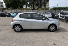 Peugeot 208 1.2 / 82 CH / ACTIVE Peugeot 208 1.2 / 82 CH / ACTIVE