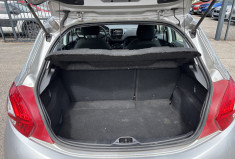 Peugeot 208 1.2 / 82 CH / ACTIVE Peugeot 208 1.2 / 82 CH / ACTIVE