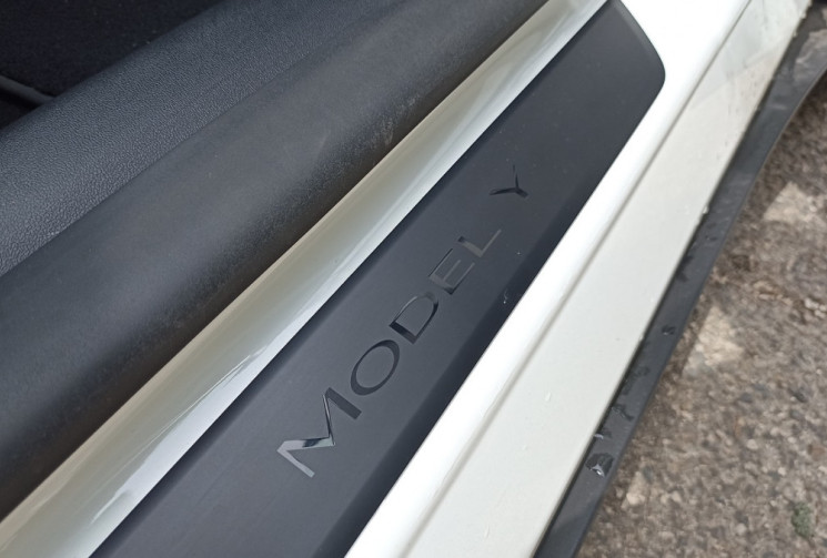 Tesla Model Y DUAL MOTOR - LONG RANGE LR - GD AUTONOMIE AWD - TVA RECUP