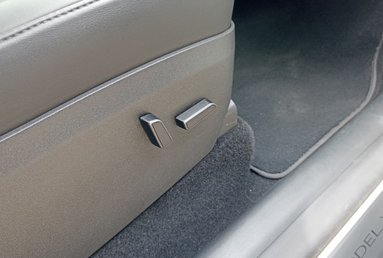 Tesla Model Y (prix HT)  DUAL MOTOR 4x4 - LONG RANGE LR - GRANDE AUTONOMIE AWD 4WD