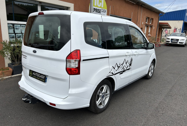 Ford Tourneo Courier Trend 1.0 l essence Distribution OK