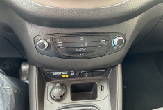 Ford Tourneo Courier Trend 1.0 l essence Distribution OK