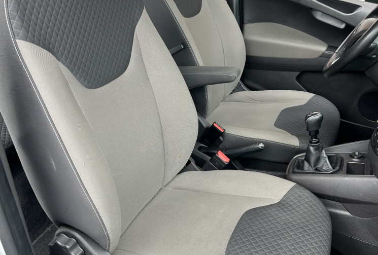 Ford Tourneo Courier Trend 1.0 l essence Distribution OK