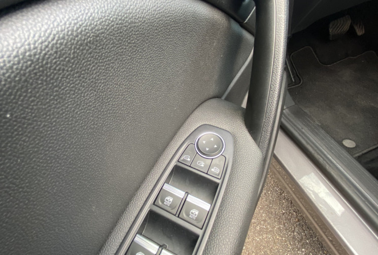 Renault Captur  1.3 TCe 130ch FAP Intens EDC 