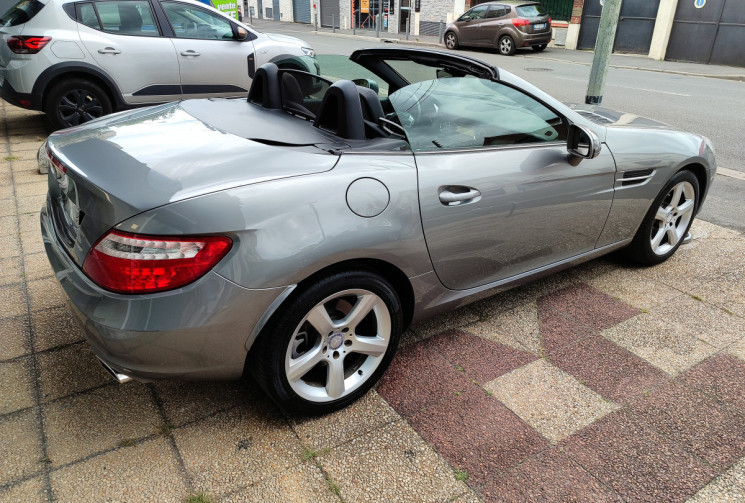 Mercedes SLK III  (172) 250  BlueEFFICIENCY 7G-TRONIC+ 204 cv Boîte auto-TRONIC
