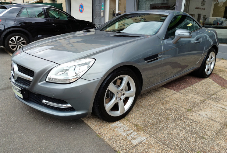 Mercedes SLK III  (172) 250  BlueEFFICIENCY 7G-TRONIC+ 204 cv Boîte auto-TRONIC