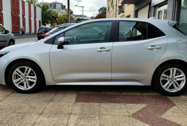 Toyota Corolla 1.8 VVT-i 122 DYNAMIC 