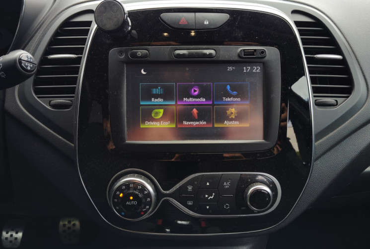 Renault Captur 1.5 dCi 110ch energy Intens Renault Captur 1.5 dCi 110ch energy Intens