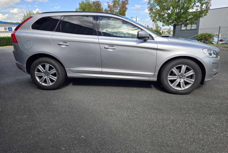 Volvo XC60 *SERIE SPECIALE INITIATE* D4 190 BVA AWD