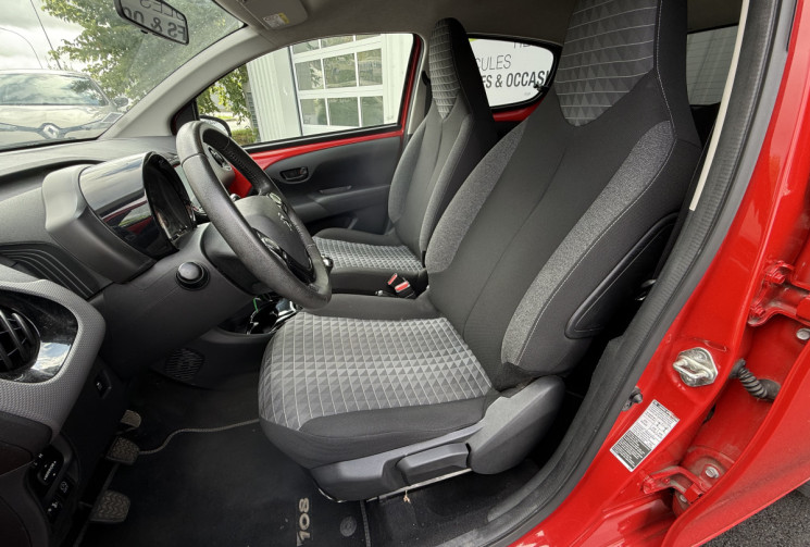 Peugeot 108 VTi 72 Style 5 portes Peugeot 108 VTi 72 Style 5 portes