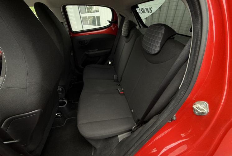 Peugeot 108 VTi 72 Style 5 portes Peugeot 108 VTi 72 Style 5 portes