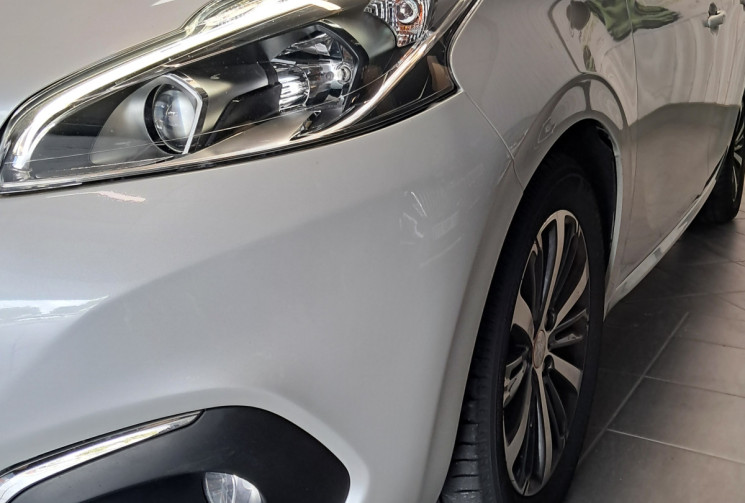 Peugeot 208  1.2 THP 110 ROLAND GARROS - 1ere main - TOPTIONS - TBE - SUIVI PEUGEOT - GARANTIE -