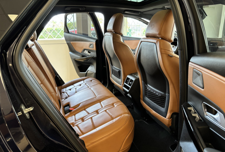 DS DS 7 CROSSBACK E-TENSE 1.6 THP 300 PLUG IN HYBRID 4X4 RIVOLI OPERA  / TOIT OUVRANT / SON FOCAL 
