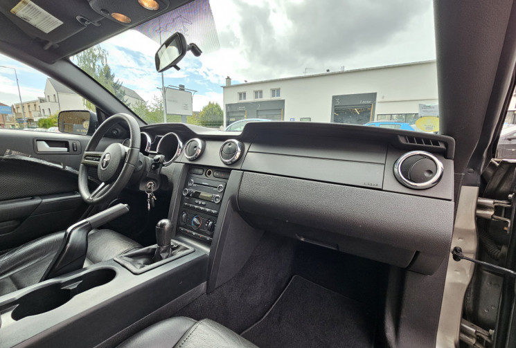 Ford MUSTANG 210 cv 4.0L V6 Boite Mécanique 
