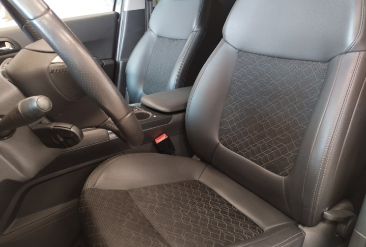 Peugeot 3008 I Phase 2 1.6 HDi 114 cv ALLURE Peugeot 3008 I Phase 2 1.6 HDi 114 cv ALLURE