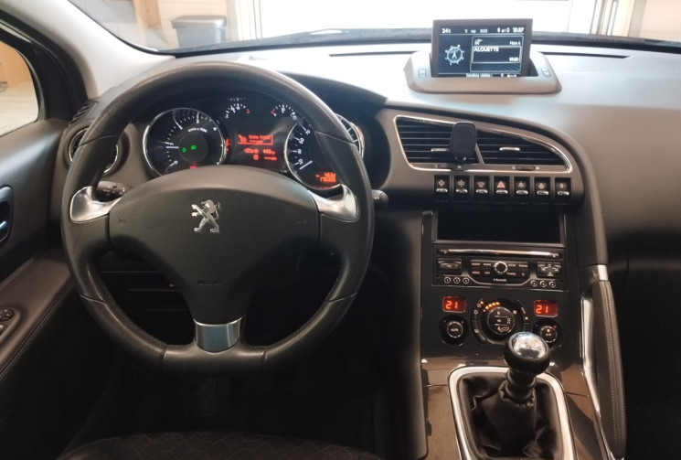 Peugeot 3008 I Phase 2 1.6 HDi 114 cv ALLURE Peugeot 3008 I Phase 2 1.6 HDi 114 cv ALLURE