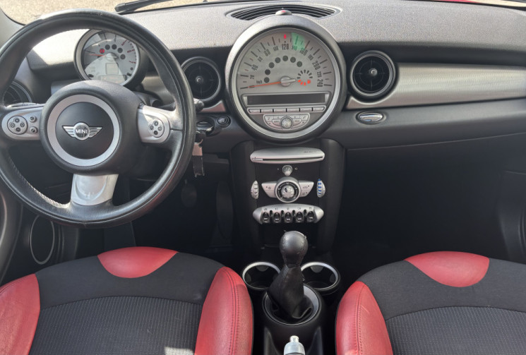 Mini Mini  COOPER (2) R56 1.6D 110