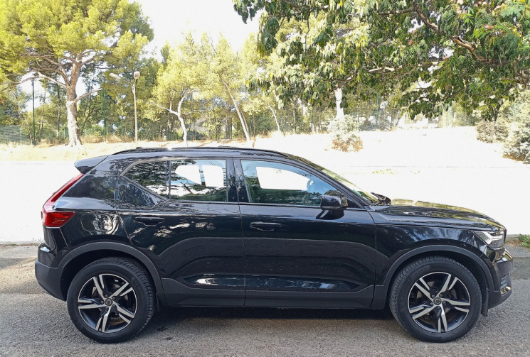 Volvo XC40 T3 163 CH R-DESIGN GEARTRONIC 8 - Toit Pano - Camera