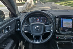 Volvo XC40 T3 163 CH R-DESIGN GEARTRONIC 8 - Toit Pano - Camera