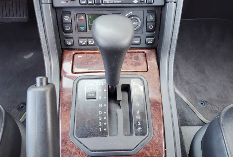 Land-Rover RANGE ROVER P38 4.6 HSE BA MOTEUR 140000 KMS