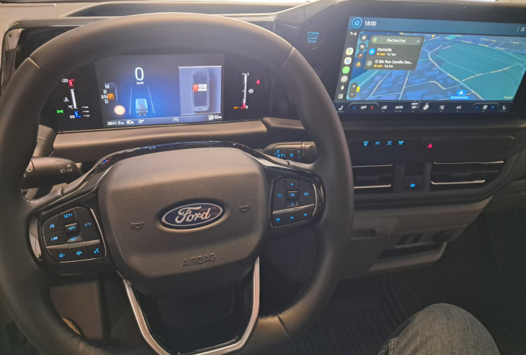 Ford TRANSIT CUSTOM FG 300 L1H1 2.0 ecoblue 170 bva8 limited- etat neuf - gtie ford 5ans ou 50000 km
